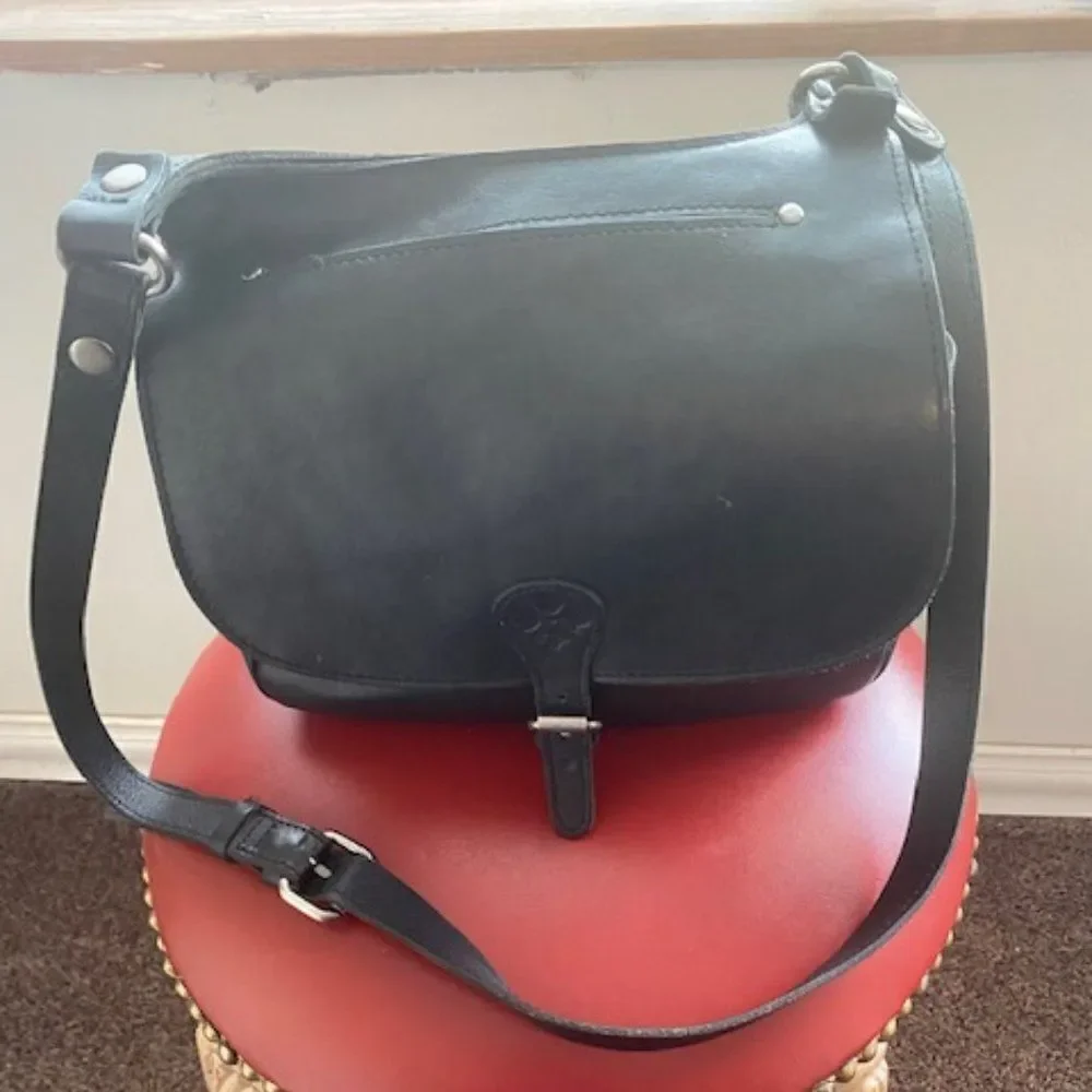 Patricia Nash Black London Smooth Leather Messenger Crossbody Bag - Picture 1 of 16